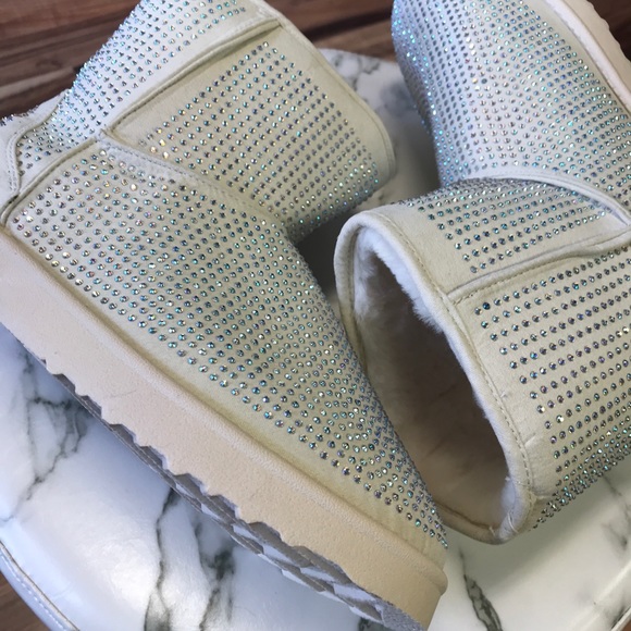 ‼️ Cream Diamond Iridescent Fur Flat Ankle Boots - Picture 3 of 8